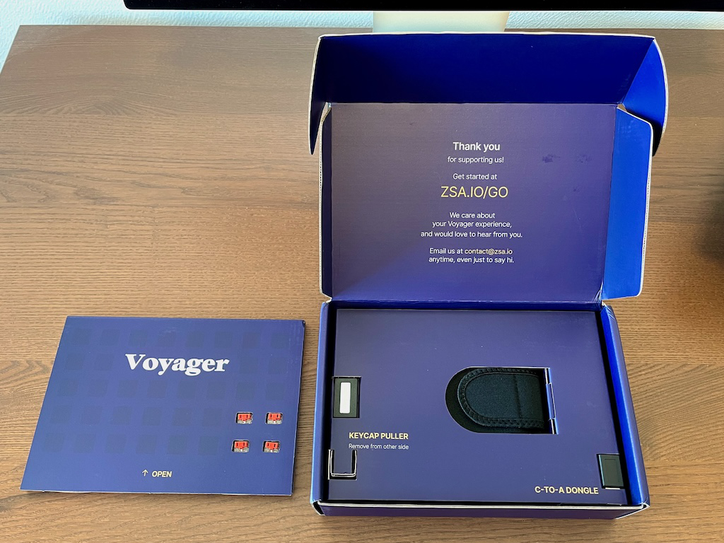 Voyager box (open)